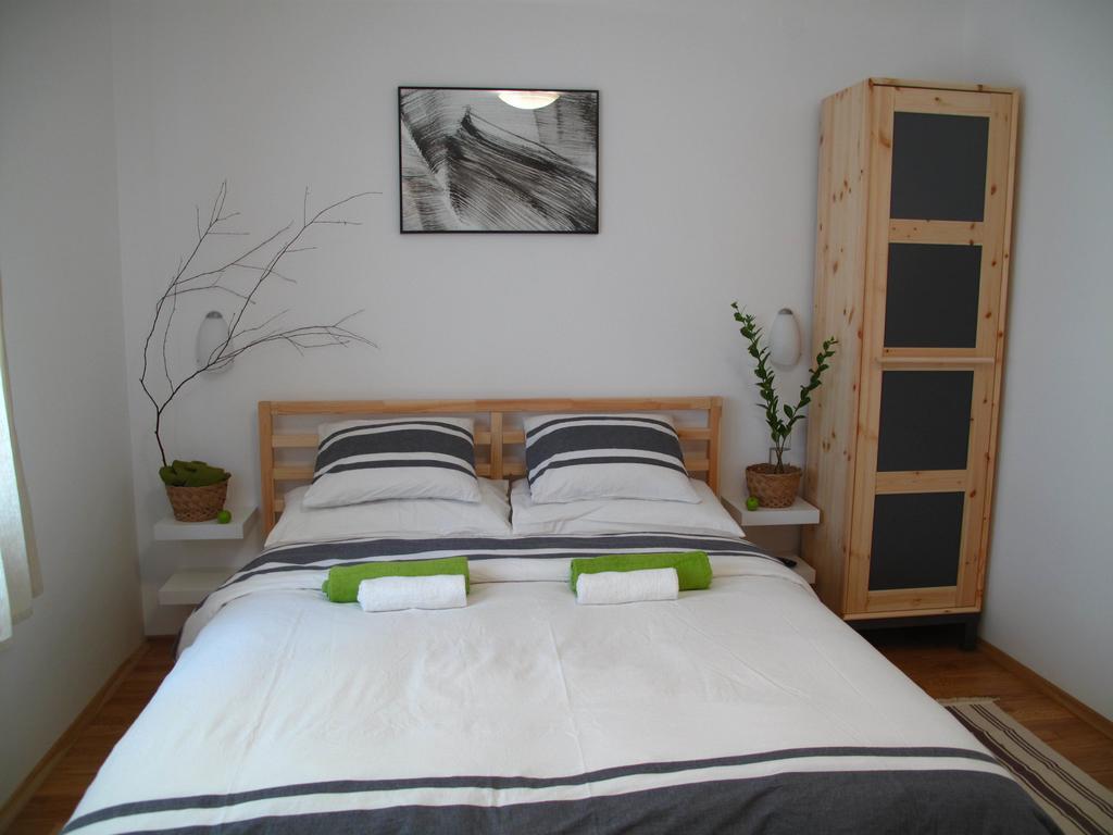Guesthouse Bor Plitvice Lakes Plitvička Jezera Rum bild