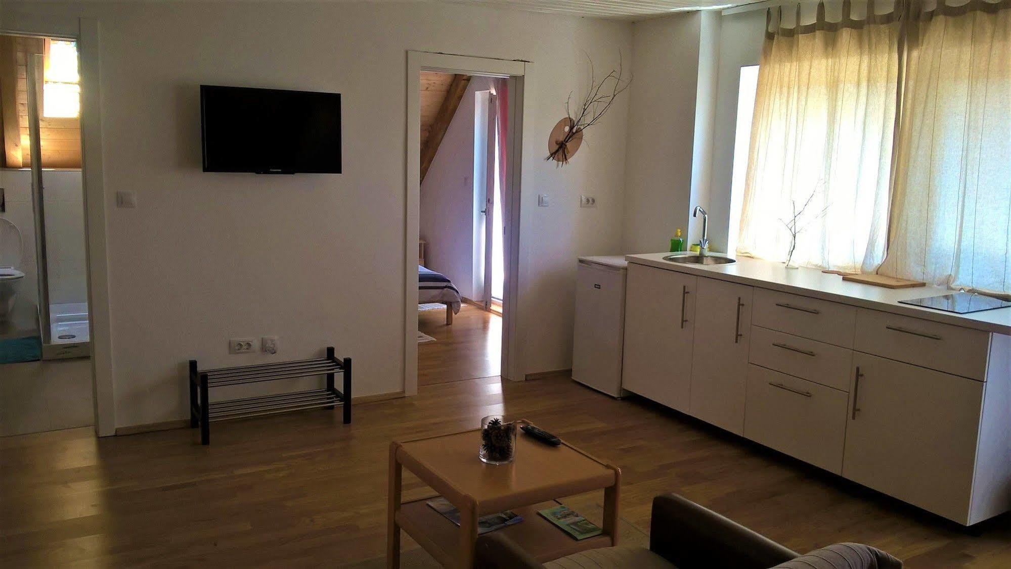 Guesthouse Bor Plitvice Lakes Plitvička Jezera Exteriör bild