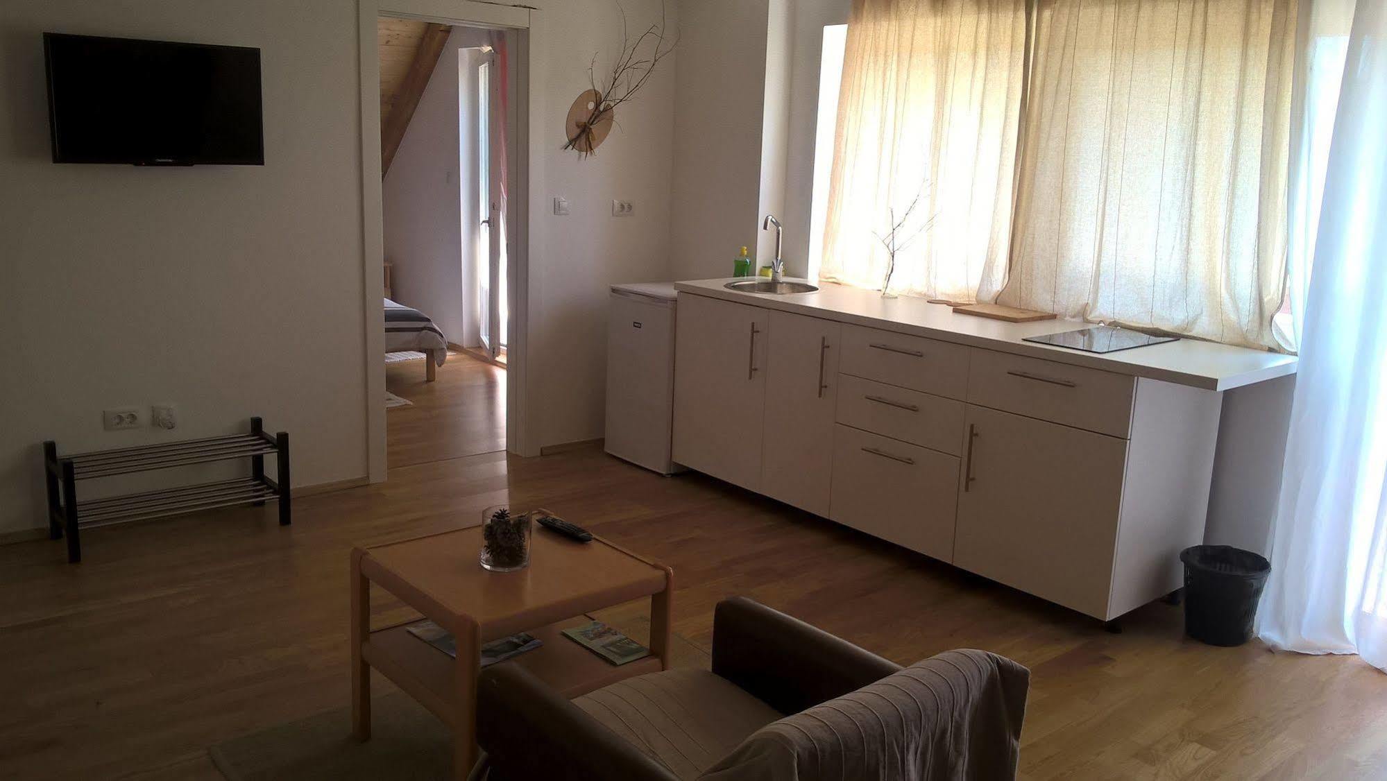 Guesthouse Bor Plitvice Lakes Plitvička Jezera Exteriör bild